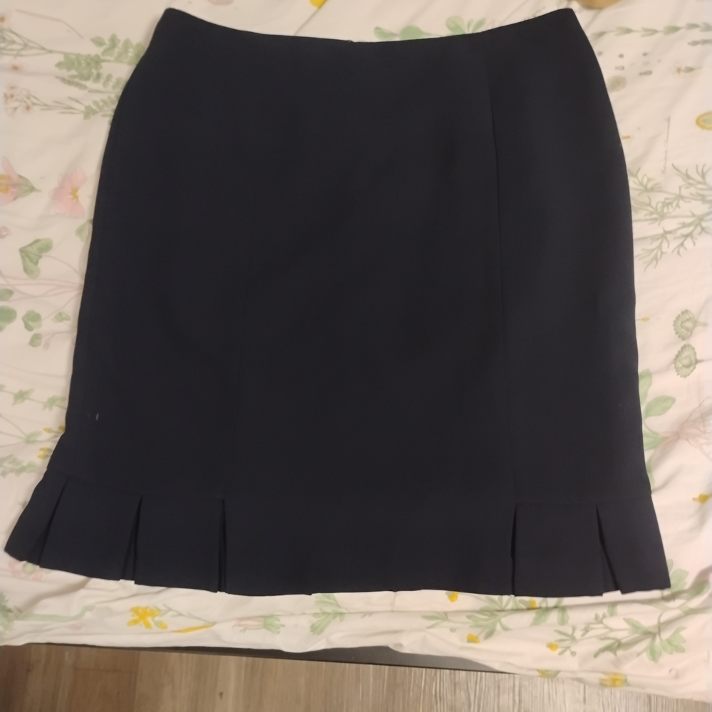 Jones Studio Navy Pencil Skirt with Pleated Hem